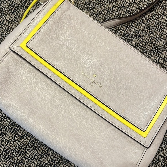 Gorgeous Kate Spade in Cream/Yellow! Perfect for Spring!  Excellent Condition - Picture 6 of 6